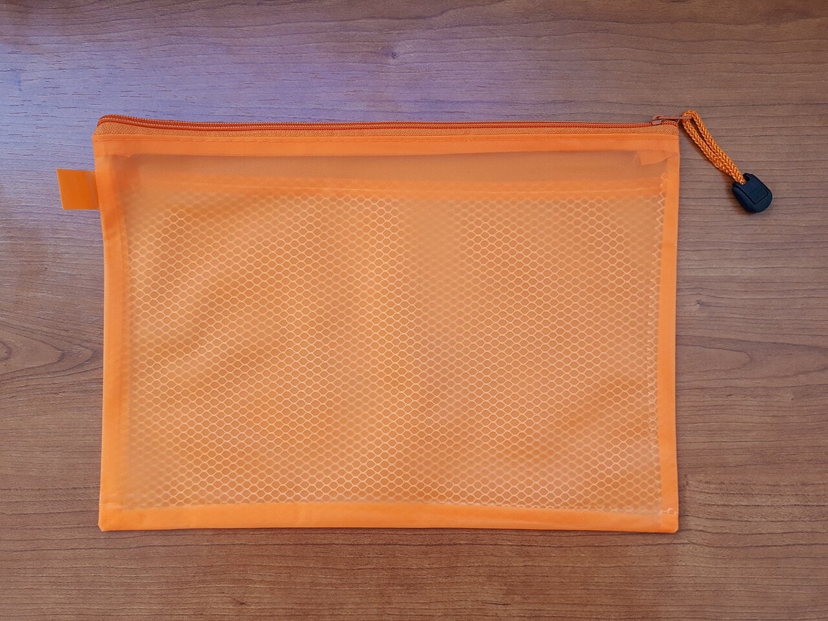 Photograph representing under-bed organisers